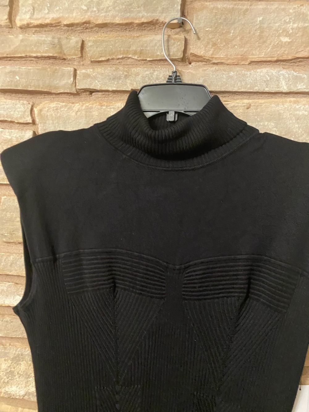 DO by Dee Ocleppo Asymmetric Hem
Sweater Dress Size M - Picture 9 of 14